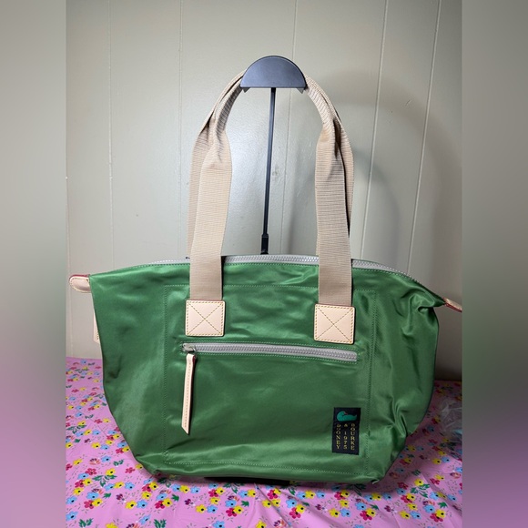 Nylon Front Zip Tote Dooney and bourke - Picture 4 of 9